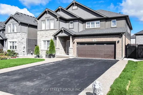 490 Silverwood Avenue, ON L3C 0C6