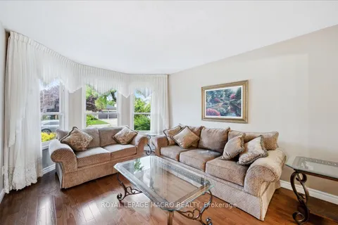 211 Rushdale Drive, ON L8W 2Z5