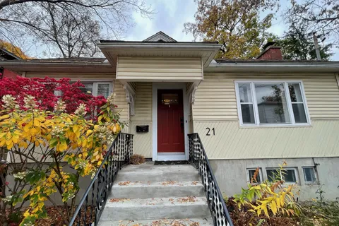 21 PERKINS Street, ON K1R 7G4