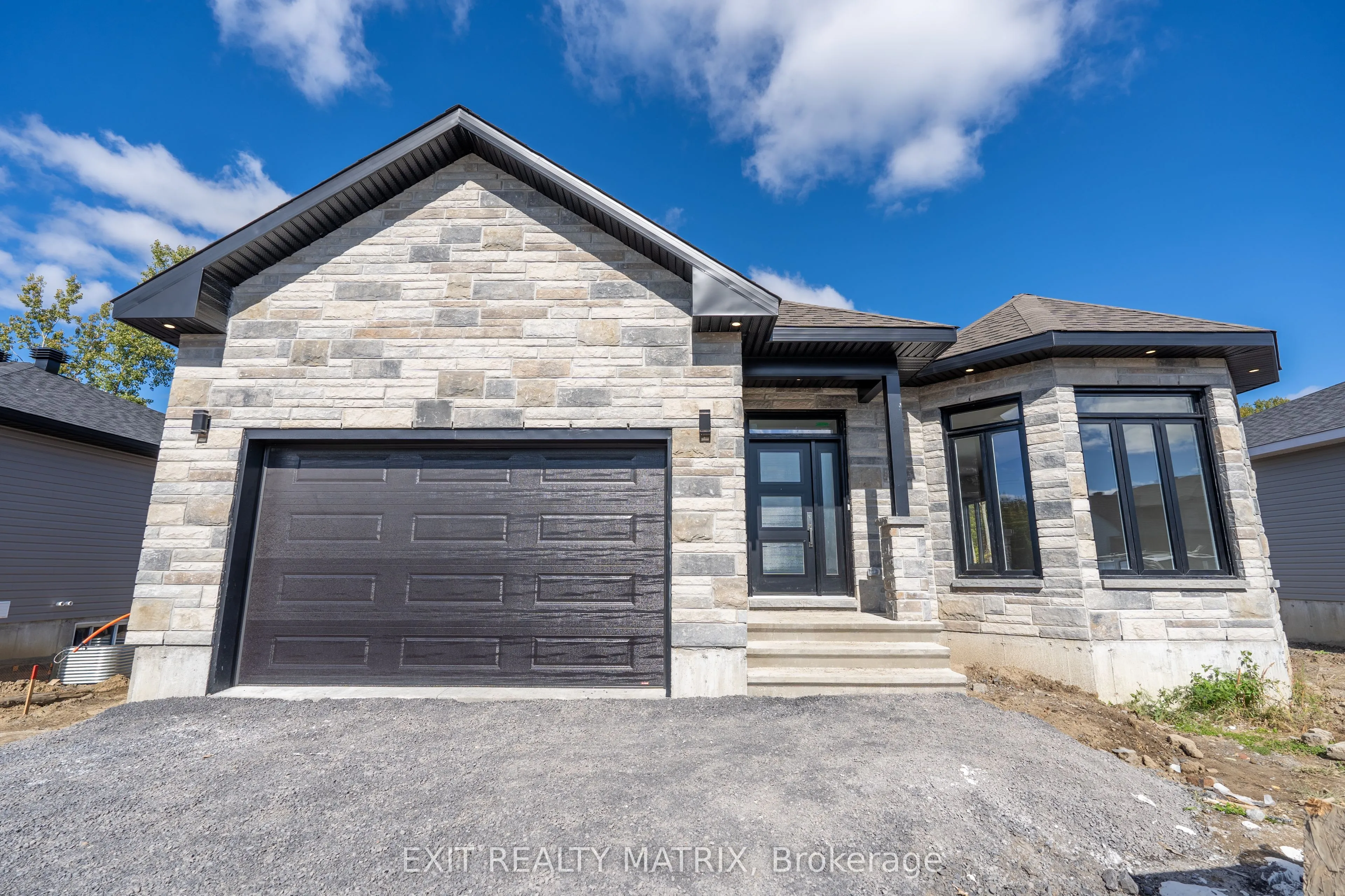 1408 Caroline Court, ON K6J 0C5