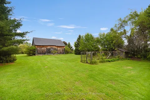 5726 Fairfield Road, ON K6V 5T5