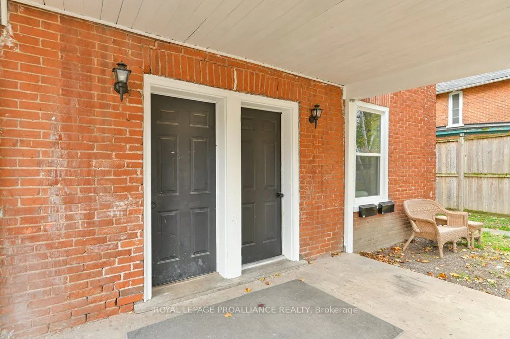 91 Bridge Street, ON K8P 1J4