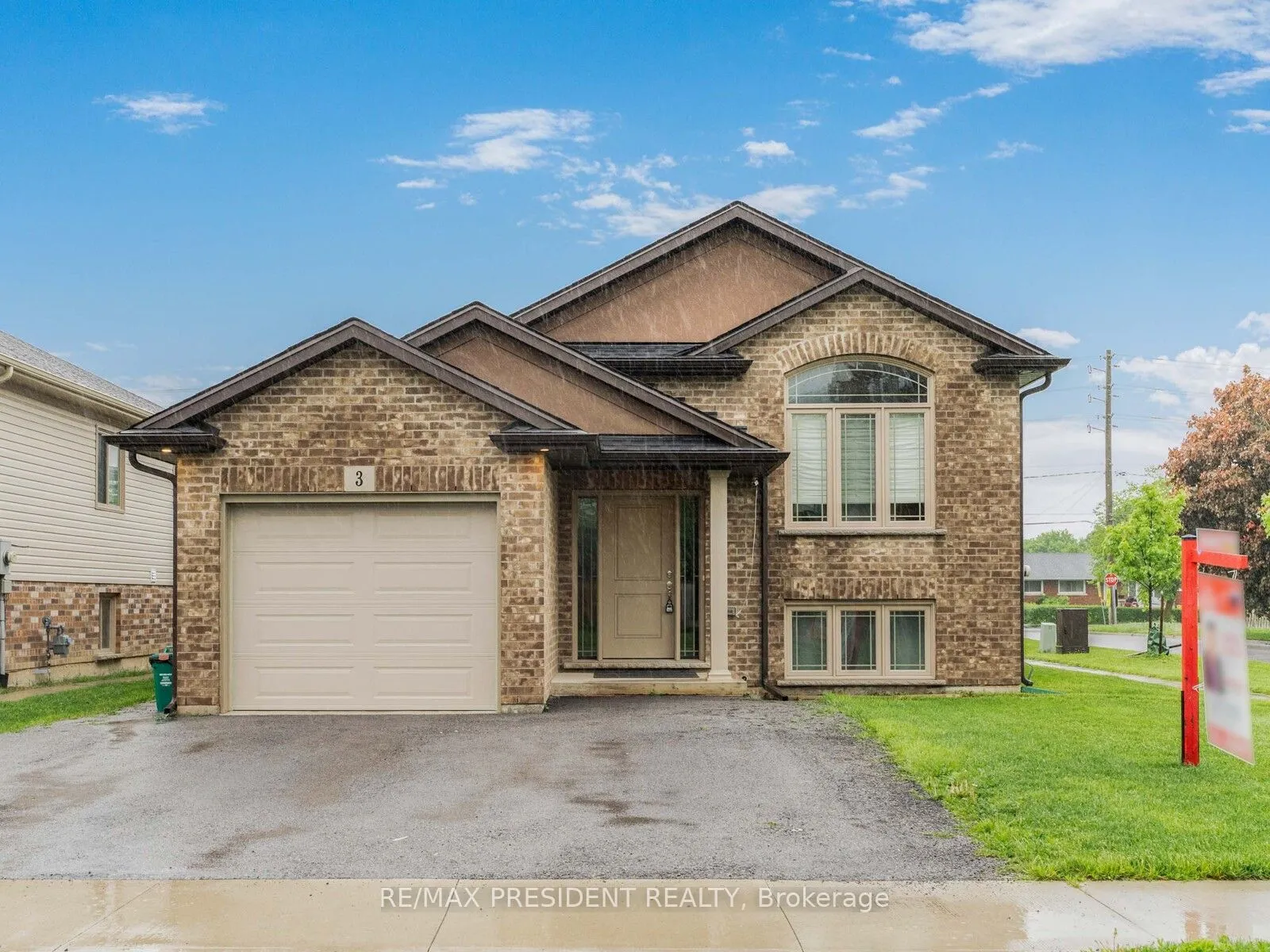 3 Berkshire Drive, ON L2M 3Y3