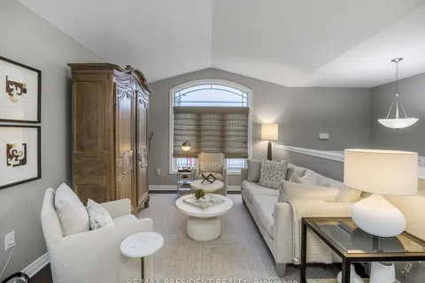 3 Berkshire Drive, ON L2M 3Y3