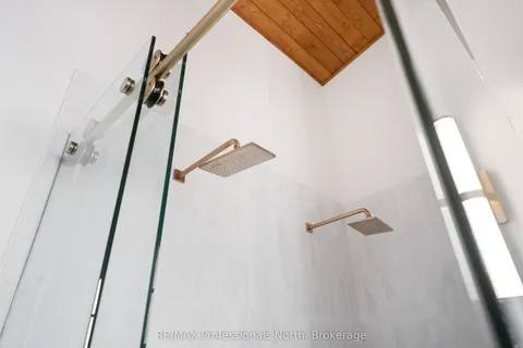 1041 Minaki Lane, ON K0M 2K0