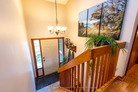 256 South Mary Lake Road, ON P0B 1L0
