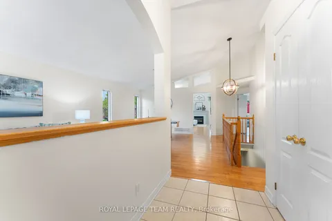 33 Waterthrush Crescent, Kanata, ON K2M 2T8