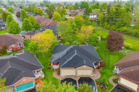 33 Waterthrush Crescent, Kanata, ON K2M 2T8