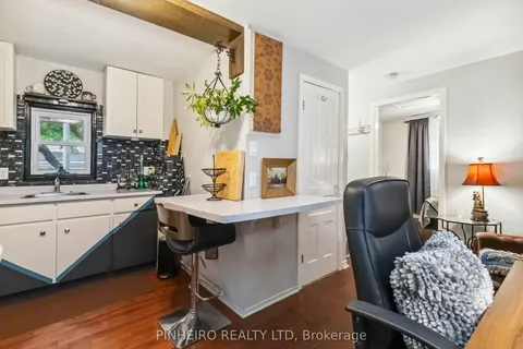 10 McClary Avenue, ON N6C 1P7