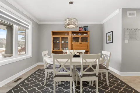 90 Aldersgate Drive, ON K8P 4W9