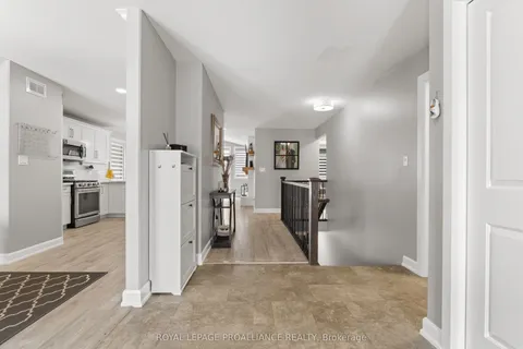 90 Aldersgate Drive, ON K8P 4W9