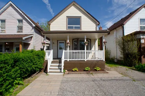 10 Albemarle Street, ON L8L 7G3