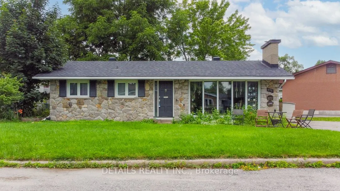 970 Shamir Avenue, ON K1G 2T2