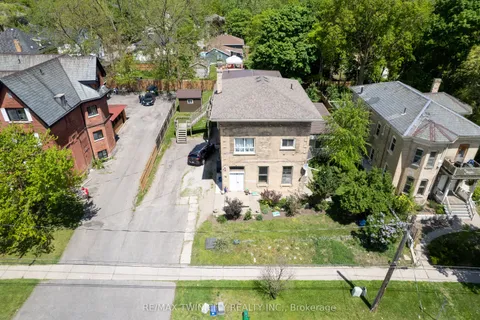 84 sheridan Street, ON N3T 2R4
