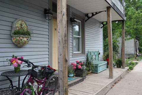 36 River Street, ON L0S 1K0