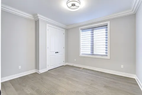 2 Seaton Crescent, ON N4G 0J8