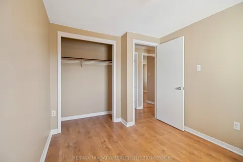 18 JULIE Drive, ON L2V 4L5