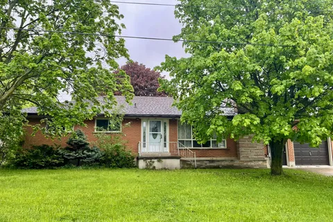 11 Park Street, ON N0G 2V0