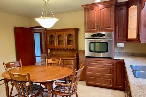 11 Park Street, ON N0G 2V0