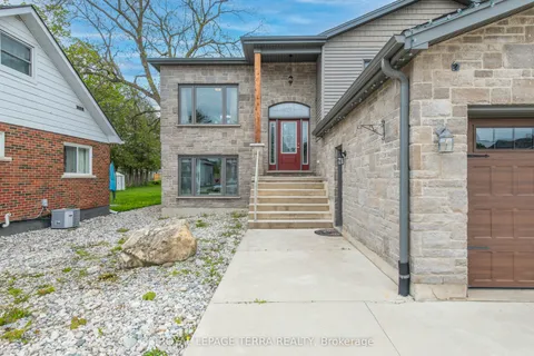 1631 8th Avenue, ON N4K 3B8