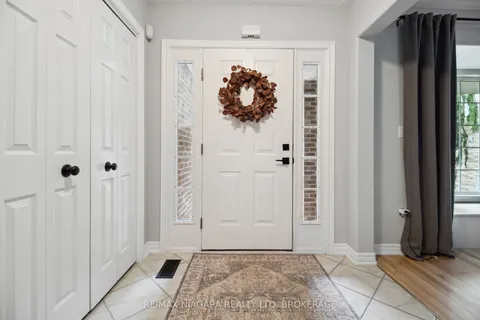 7955 HARVEST Crescent, ON L2H 3G7