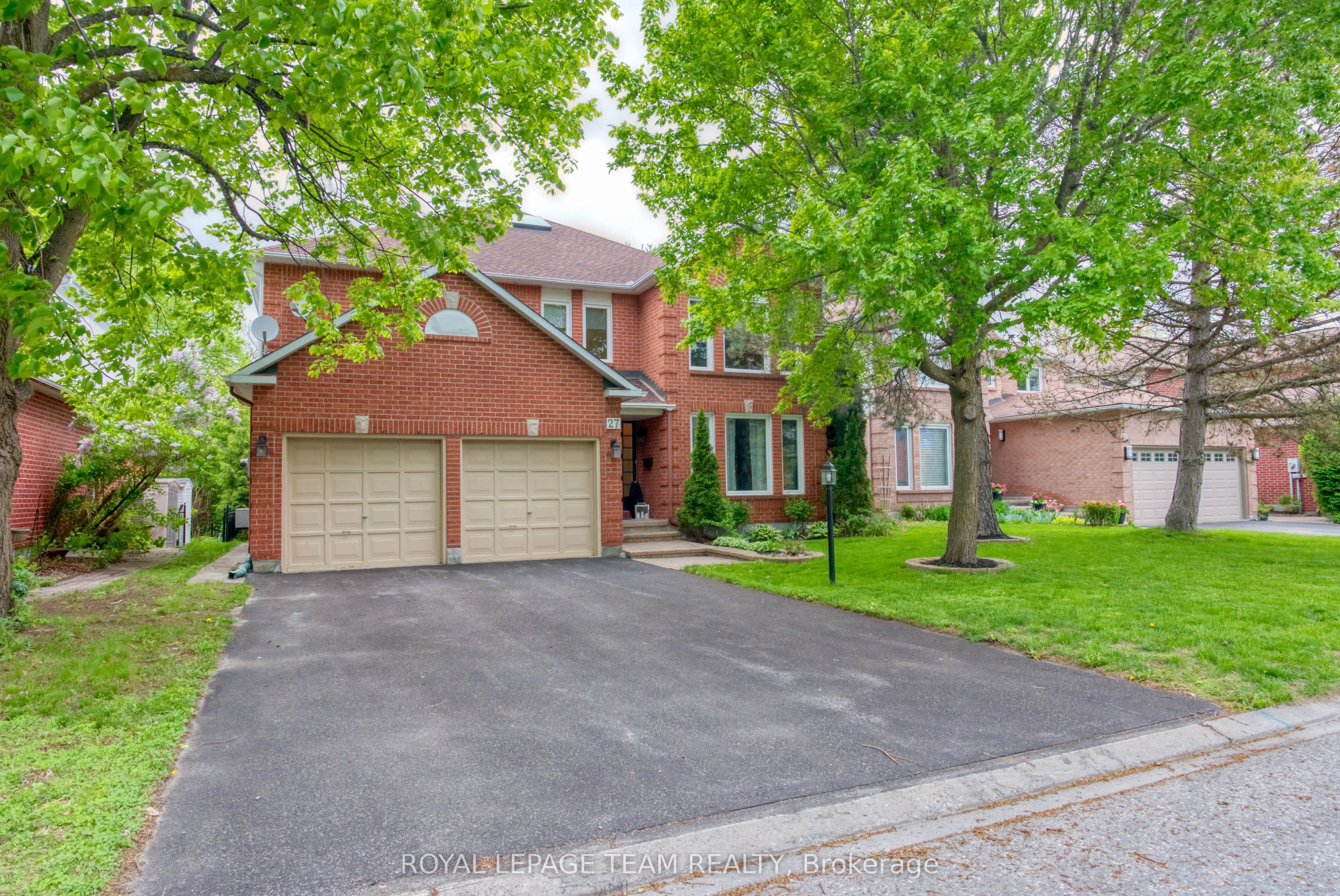 27 Sherk Crescent, ON K2K 2L3
