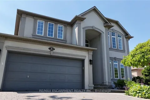 8 Hackney Court, ON L9K 1M3
