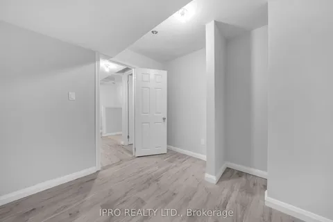 7878 SEABISCUIT Drive, ON L2H 3T9
