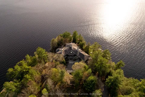 1250 Waldmere Road, ON P1L 1W8