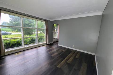 4515 Wellington Road, ON N3C 2V4