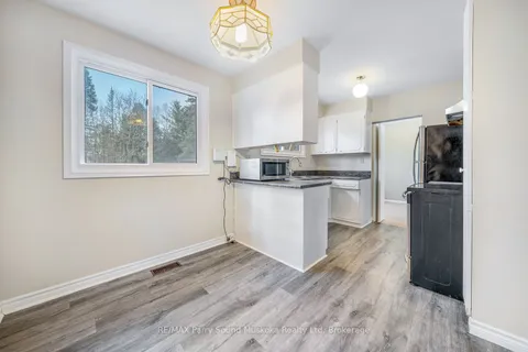 2 William Street, ON P2A 1V1