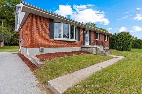596 6TH Avenue, ON N4K 5E7