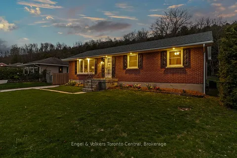 596 6TH Avenue, ON N4K 5E7
