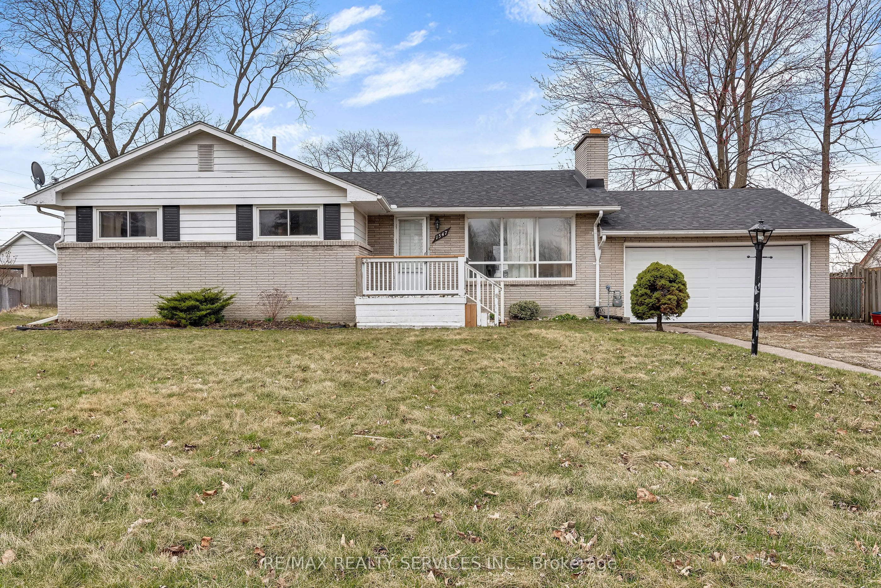 1547 Cherrylawn Crescent, ON N9E 1P3