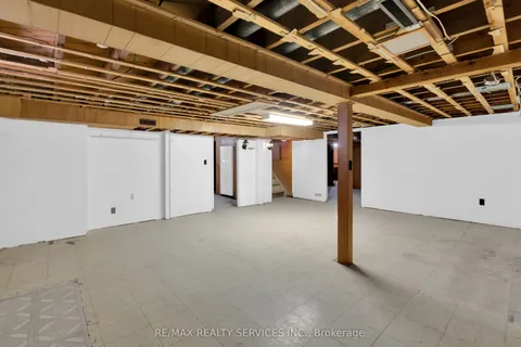 1547 Cherrylawn Crescent, ON N9E 1P3
