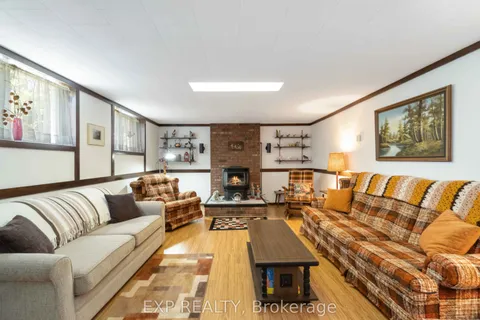 5 Fairway Crescent, ON K6V 3V1