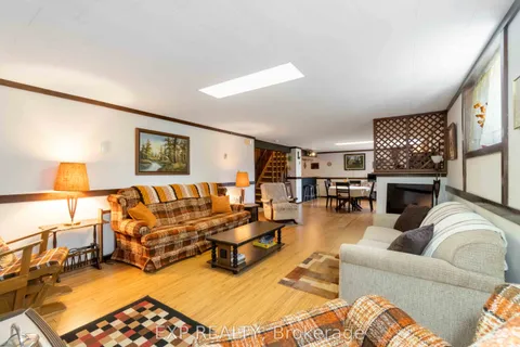 5 Fairway Crescent, ON K6V 3V1