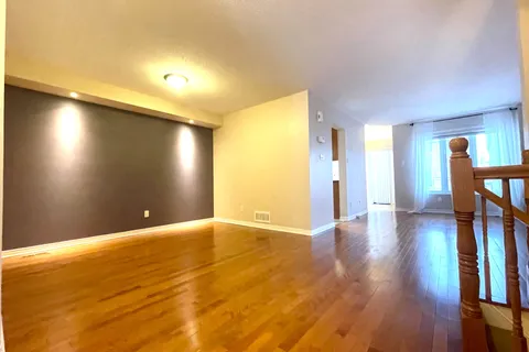 194 Deercroft Avenue, ON K2J 5J4
