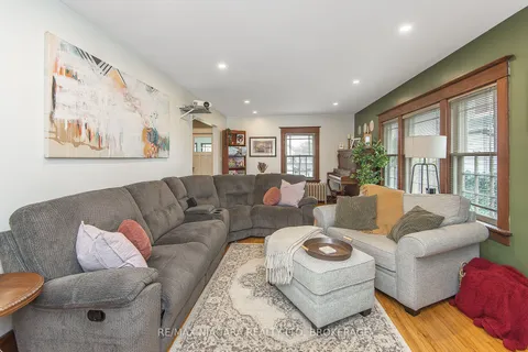 257 Sugarloaf Street, ON L3K 2P1