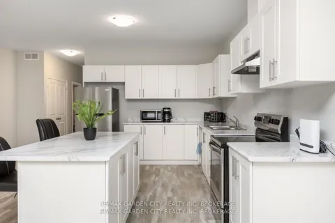 34 BOUNTY Avenue, ON L2V 0H3