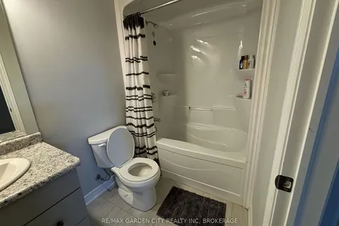 34 BOUNTY Avenue, ON L2V 0H3