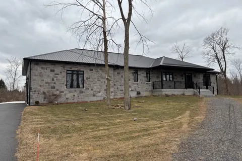 2500 Kearns Way, ON K4P 1R9