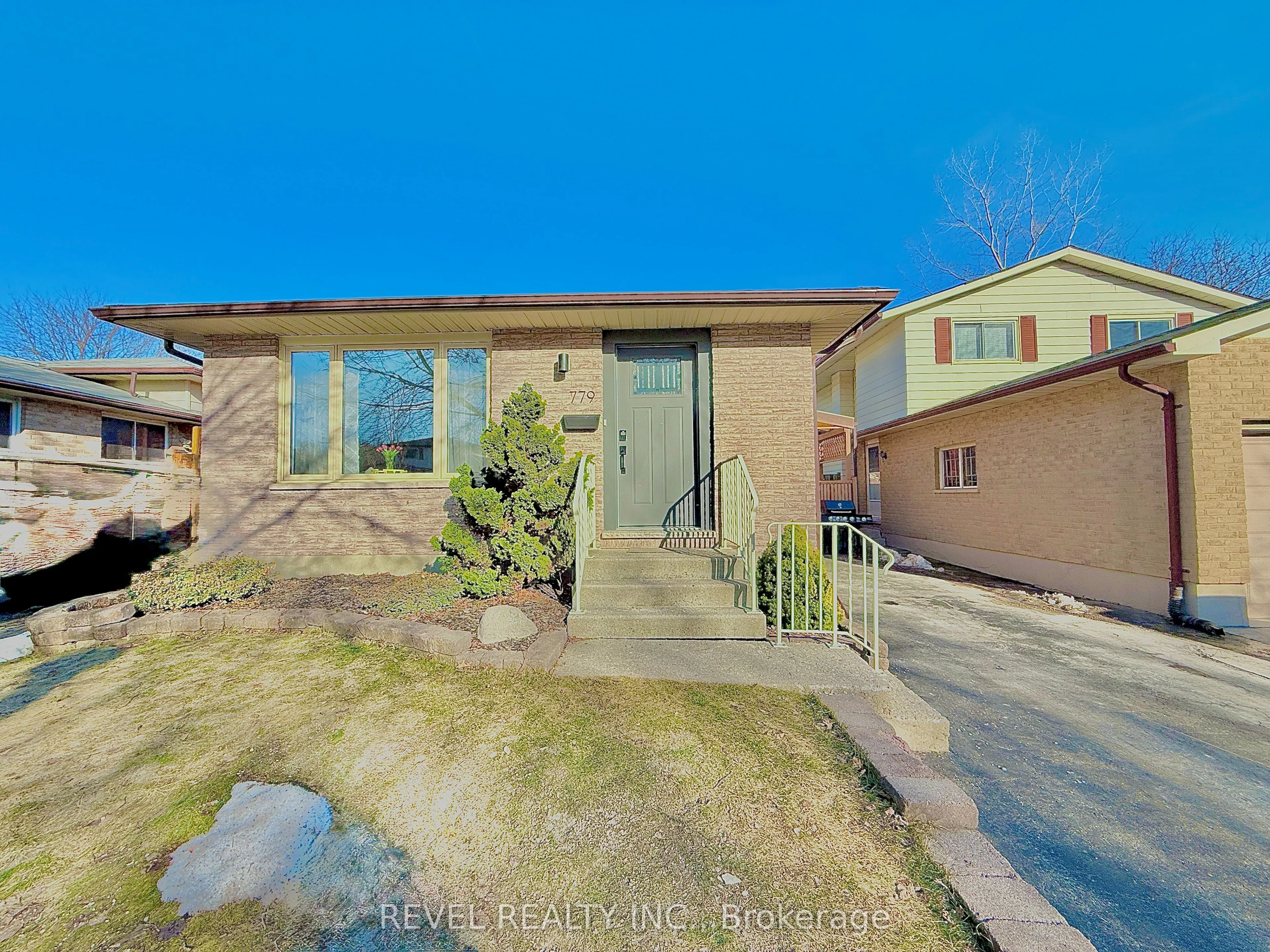 779 Monsarrat Avenue, ON N5Y 4Y3