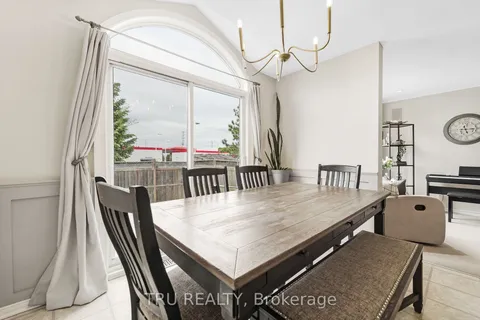 102 Southpointe Avenue, ON K2J 4T5