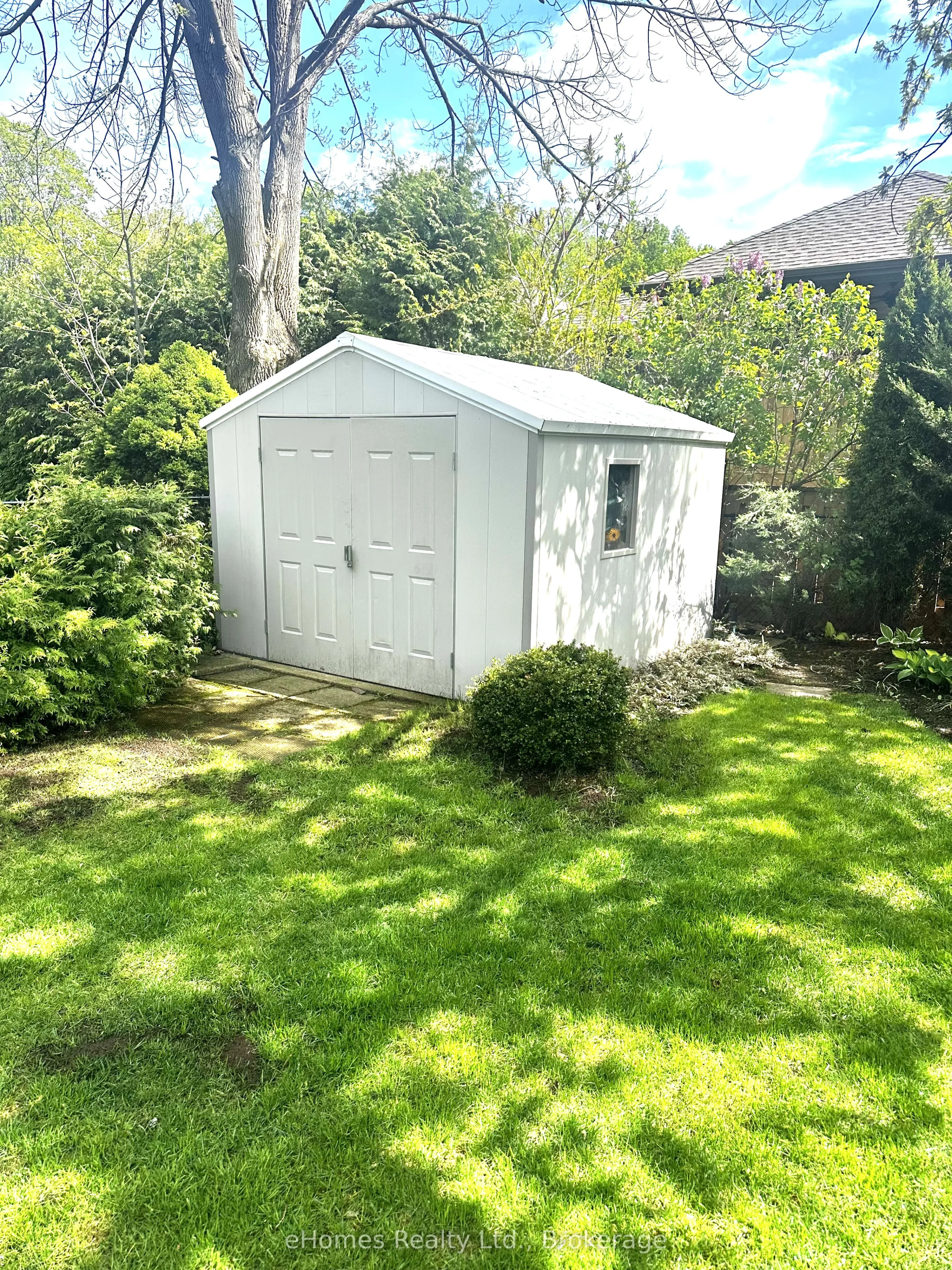525 4th A Street, ON N4K 6A4