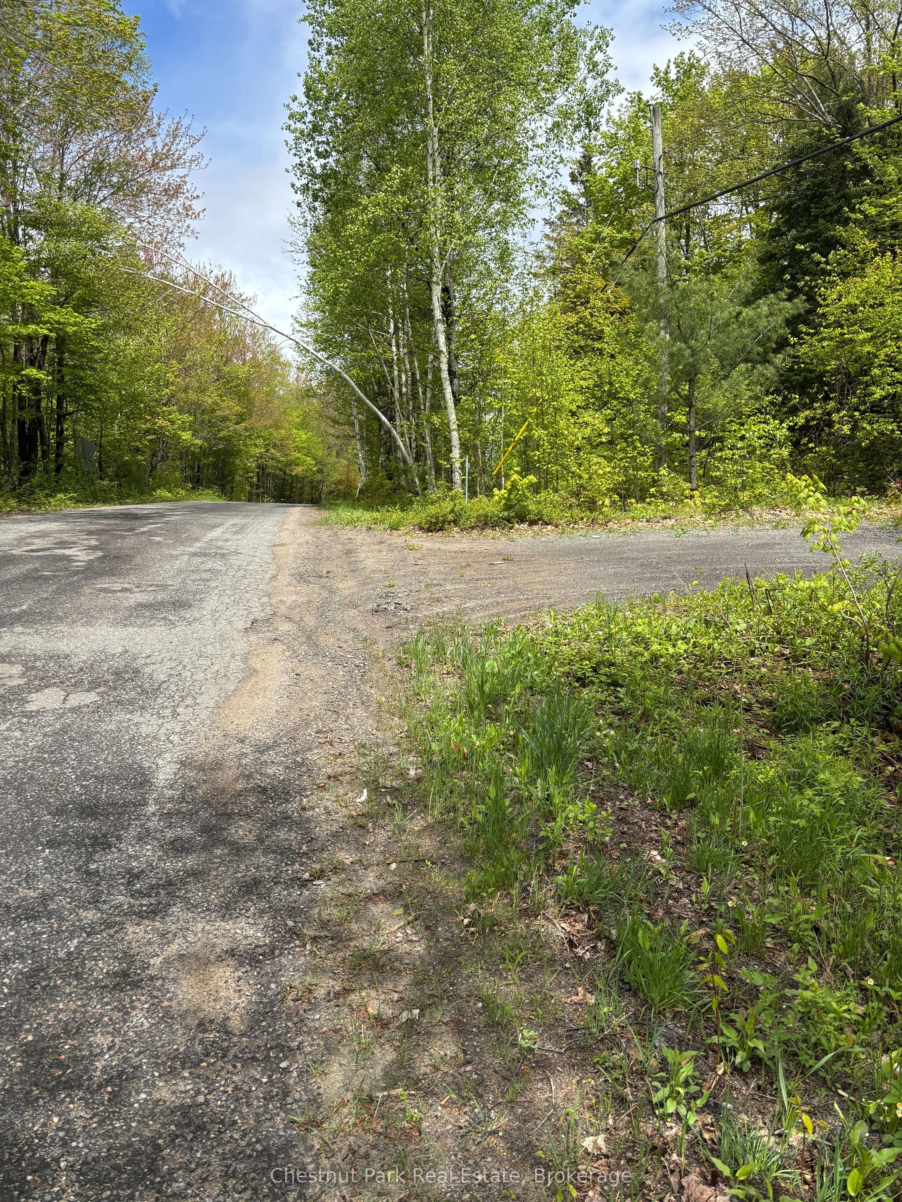 1498 Lone Pine Drive, ON P1L 1X4