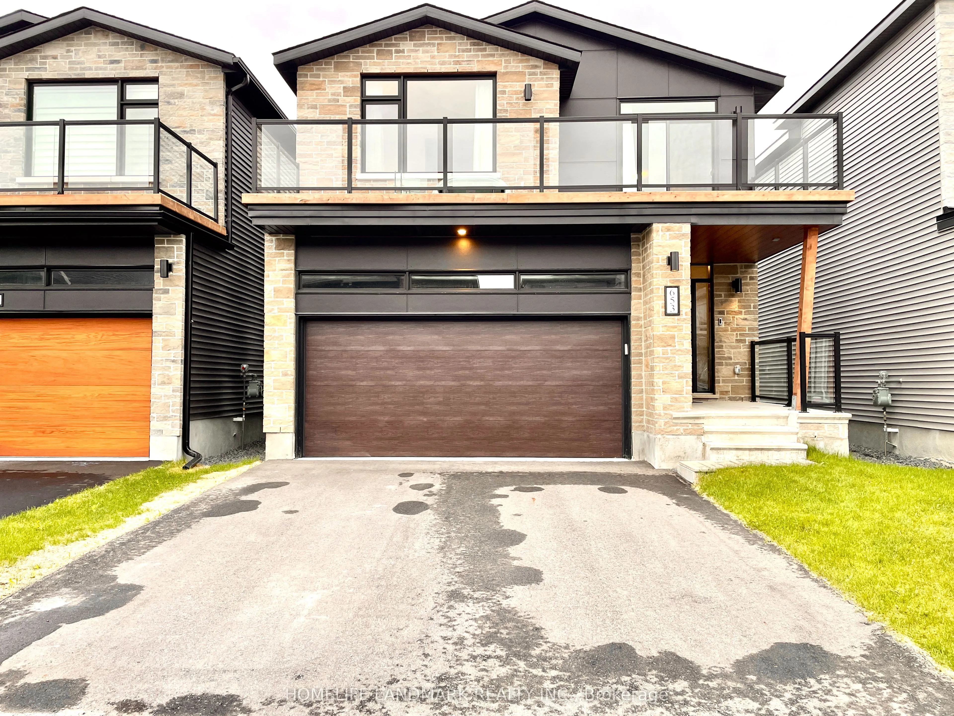 653 Fenwick Way, ON K2J 7E6
