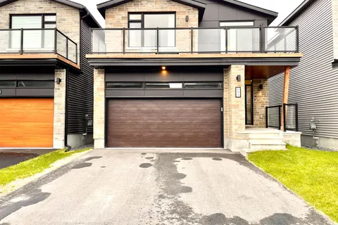 653 Fenwick Way, ON K2J 7E6