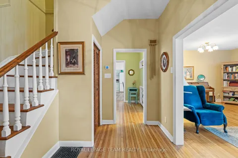 82 Lake Avenue, ON K7C 1K8