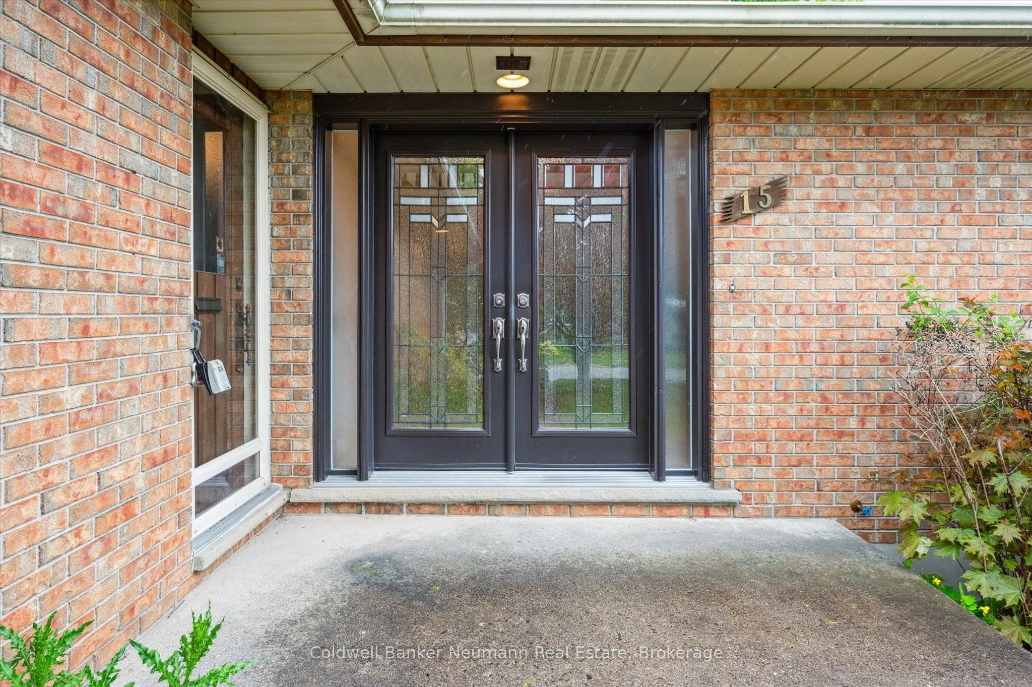 15 Hands Drive, Guelph, ON N1G 3E6